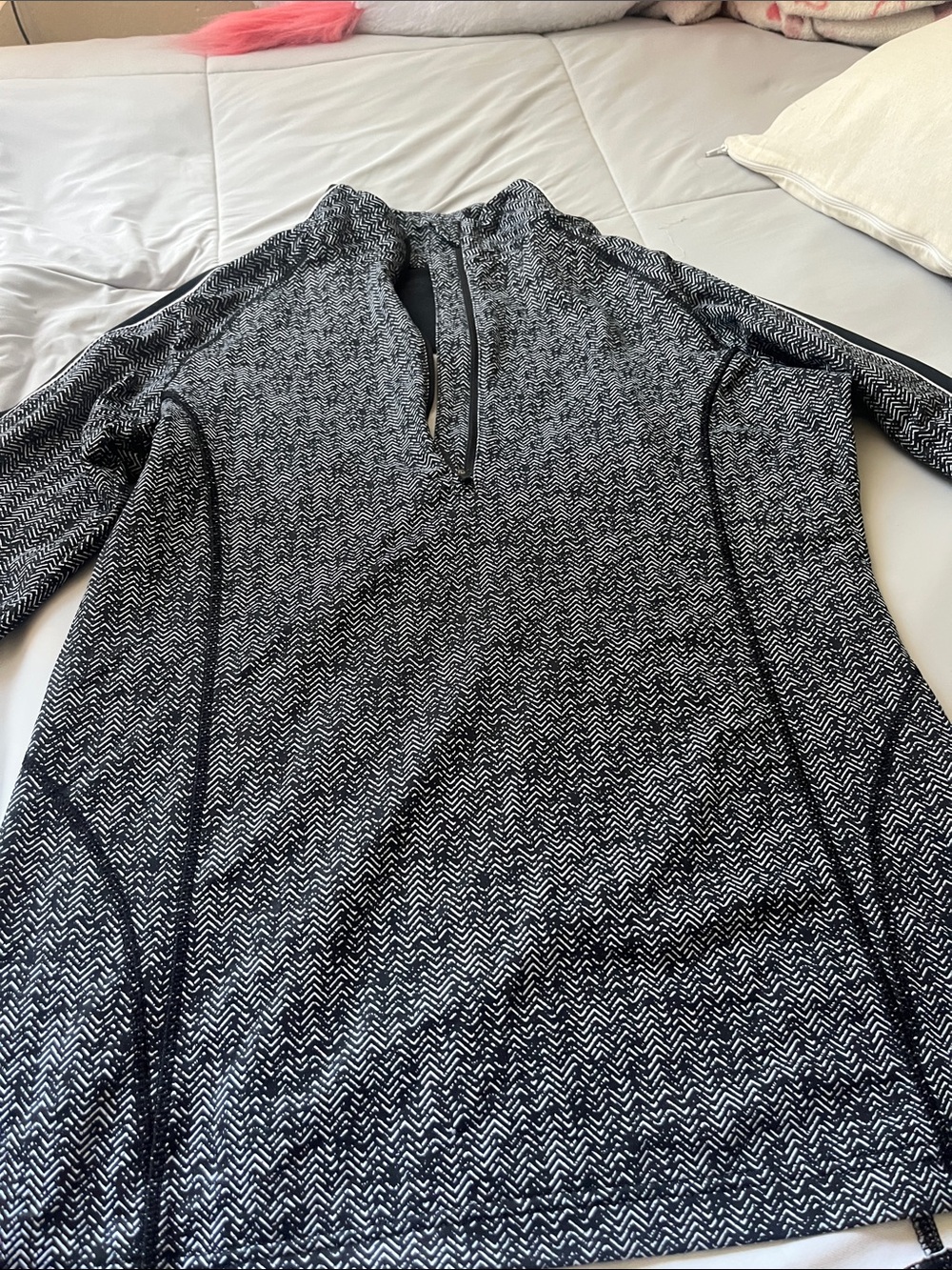 Peter Millar Black and White Chevron Turtleneck spandex athletic